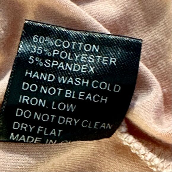 POL Butte Cut Out V Neck Tee in Pink - Picture 4 of 7